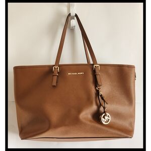 Michael Kors jet set travel saffiano leather tote